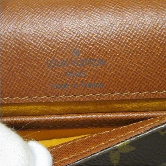 LOUIS VUITTON Musette Tango Monogram Canvas - Picture 4 of 9